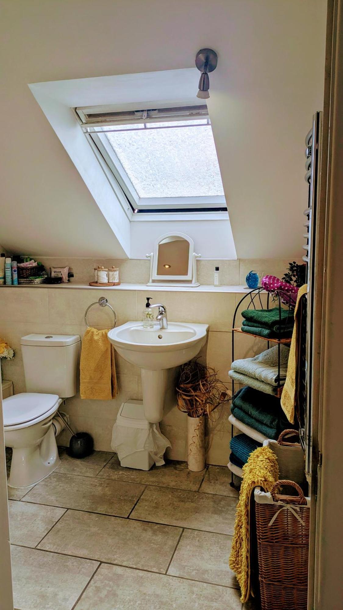 Village Life- Private Attic Suite - Living Room, Bedroom And Bathroom Newtown St Boswells Exterior photo